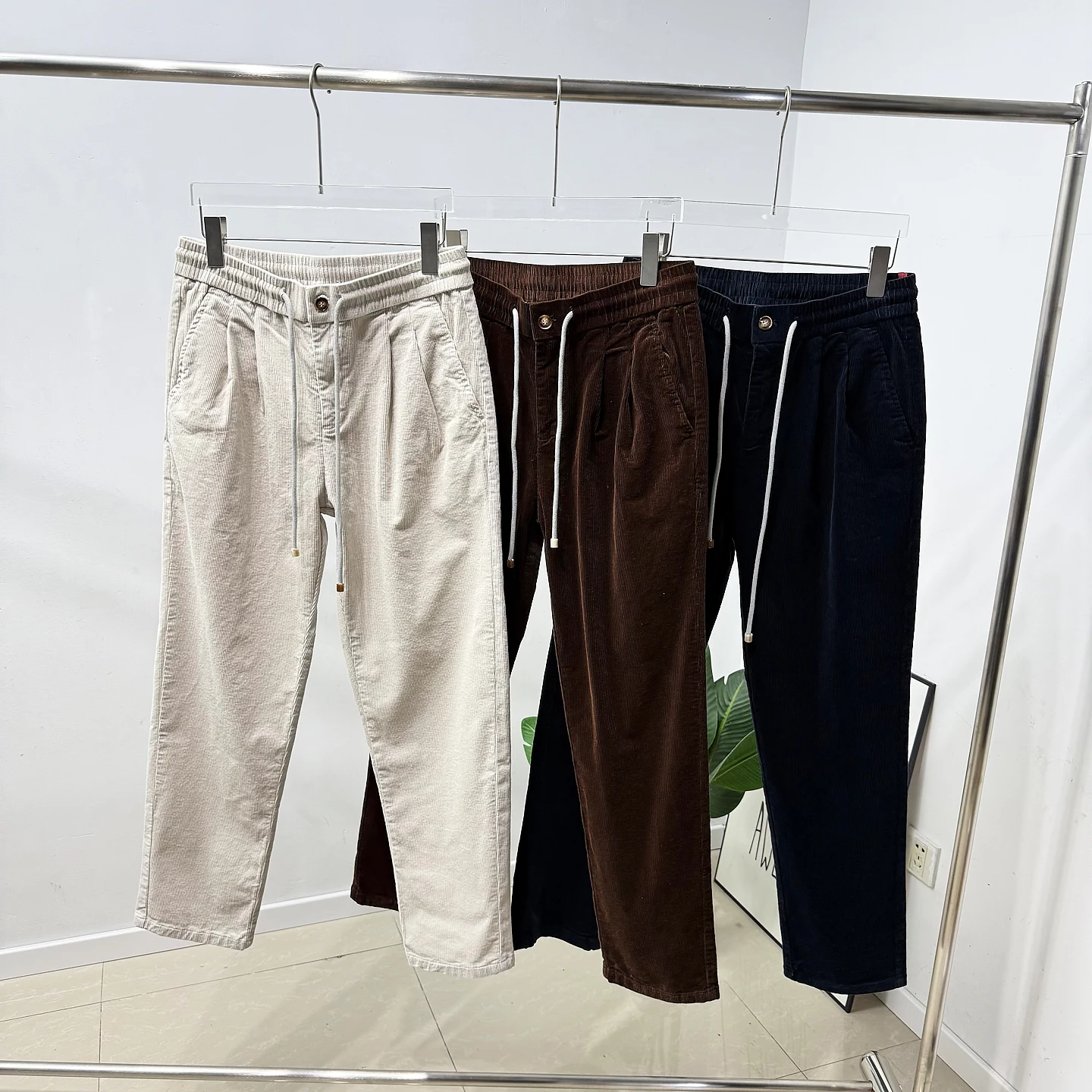High-End Waed Cotton Elastic Corduroy Autumn Winter Men's Faion Retro Buttoned Pleated Casual Long Trousers
High-End Waed Cotton Elastic Corduroy Autumn Winter Men's Faion Retro Buttoned Pleated Casual Long Trousers