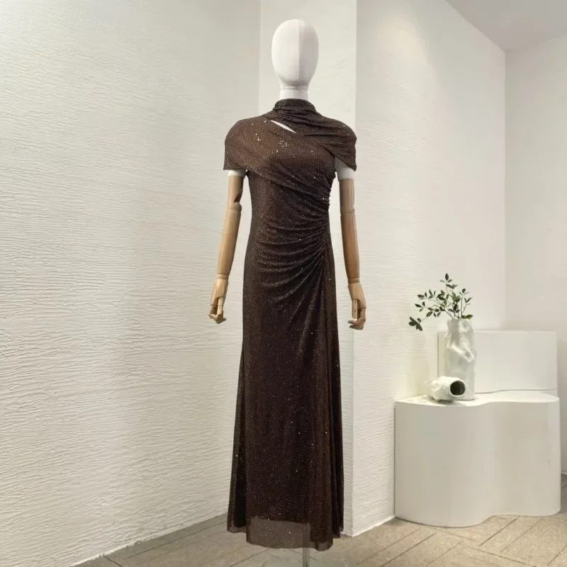 Women's High Quality Brown Diamonds Cystals Short Sleeve Midi Heavy Dresses for Party 2025 Elegant New Fashion Style
Women's High Quality Brown Diamonds Cystals Short Sleeve Midi Heavy Dresses for Party 2025 Elegant New Fashion Style