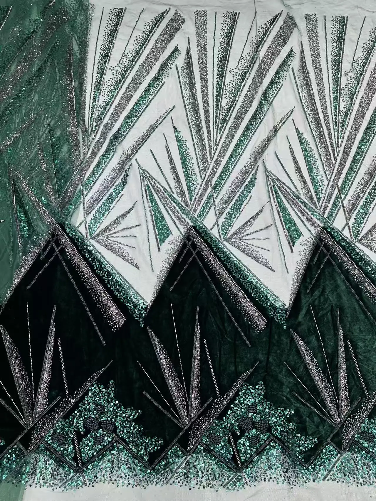 2026Мягкая бархатная кружевная ткань с вышивкой и камнями для свадебного вечернего платья, нежный сэндвич-дизайн, лучшее качество U_Ge5298
2026Мягкая бархатная кружевная ткань с вышивкой и камнями для свадебного вечернего платья, нежный сэндвич-дизайн, лучшее качество U_Ge5298