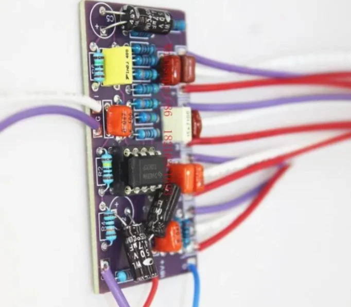 Suitable for DIY Modification of Standard Bass with Built-in Active Circuit and 3-band Equalizer Soundboard
Suitable for DIY Modification of Standard Bass with Built-in Active Circuit and 3-band Equalizer Soundboard