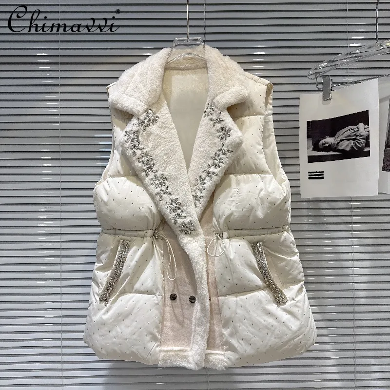 2025 зимний новый тяжелый короткий плюшевый лоскутный дизайн с лацканами, хлопковый жилет, модный свободный жилет без рукавов, уличный женский жилет, куртка
2025 зимний новый тяжелый короткий плюшевый лоскутный дизайн с лацканами, хлопковый жилет, модный свободный жилет без рукавов, уличный женский жилет, куртка