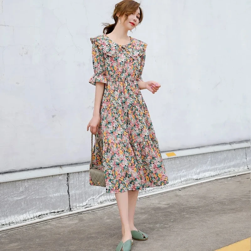 2024 Summer Women Floral Print Dress Doll Collar Short sleeve Female Vintage Chiffon Dress Elegant Ruffle Vestidos
2024 Summer Women Floral Print Dress Doll Collar Short sleeve Female Vintage Chiffon Dress Elegant Ruffle Vestidos