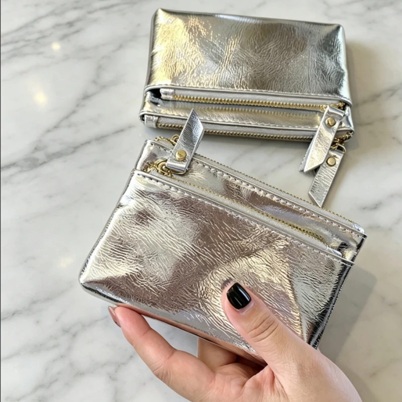 Women’s Fashion Genuine Leather Mini Clutch Bag, Portable Credit Card Holder, Small Luxury Bag, Zipper Coin Purse, Casual Style
Women’s Fashion Genuine Leather Mini Clutch Bag, Portable Credit Card Holder, Small Luxury Bag, Zipper Coin Purse, Casual Style
