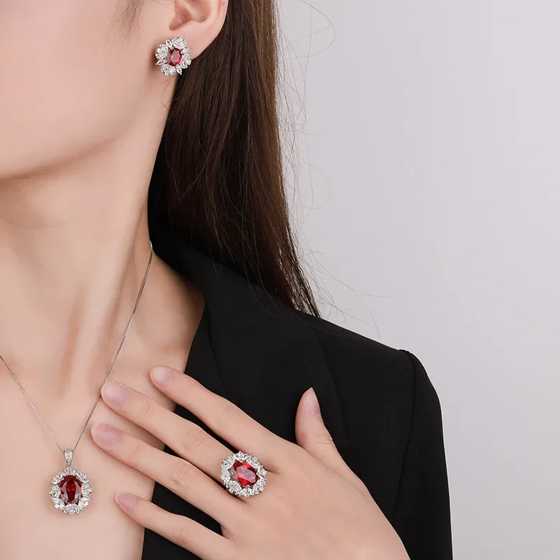 S925 silver-plated 18K gold-plated PT950 platinum red corundum retro suit female main stone 10 * 14-8 * 10
S925 silver-plated 18K gold-plated PT950 platinum red corundum retro suit female main stone 10 * 14-8 * 10