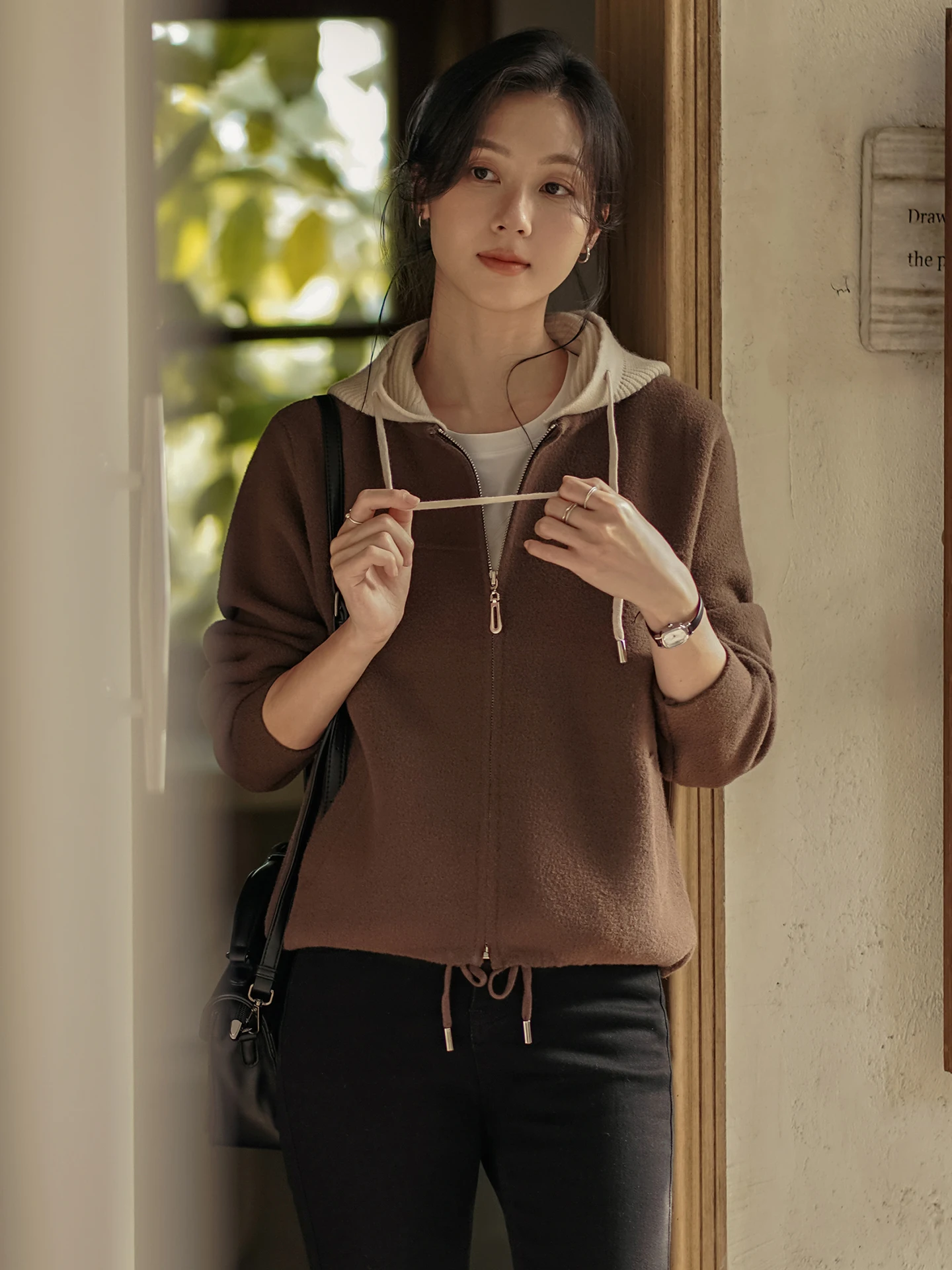 Spring 2026 Women's Loose Fit Knitted Hoodie Sweater with Detachable Color Blo Design Korean Sle Long Sve Warm Coat
Spring 2026 Women's Loose Fit Knitted Hoodie Sweater with Detachable Color Blo Design Korean Sle Long Sve Warm Coat