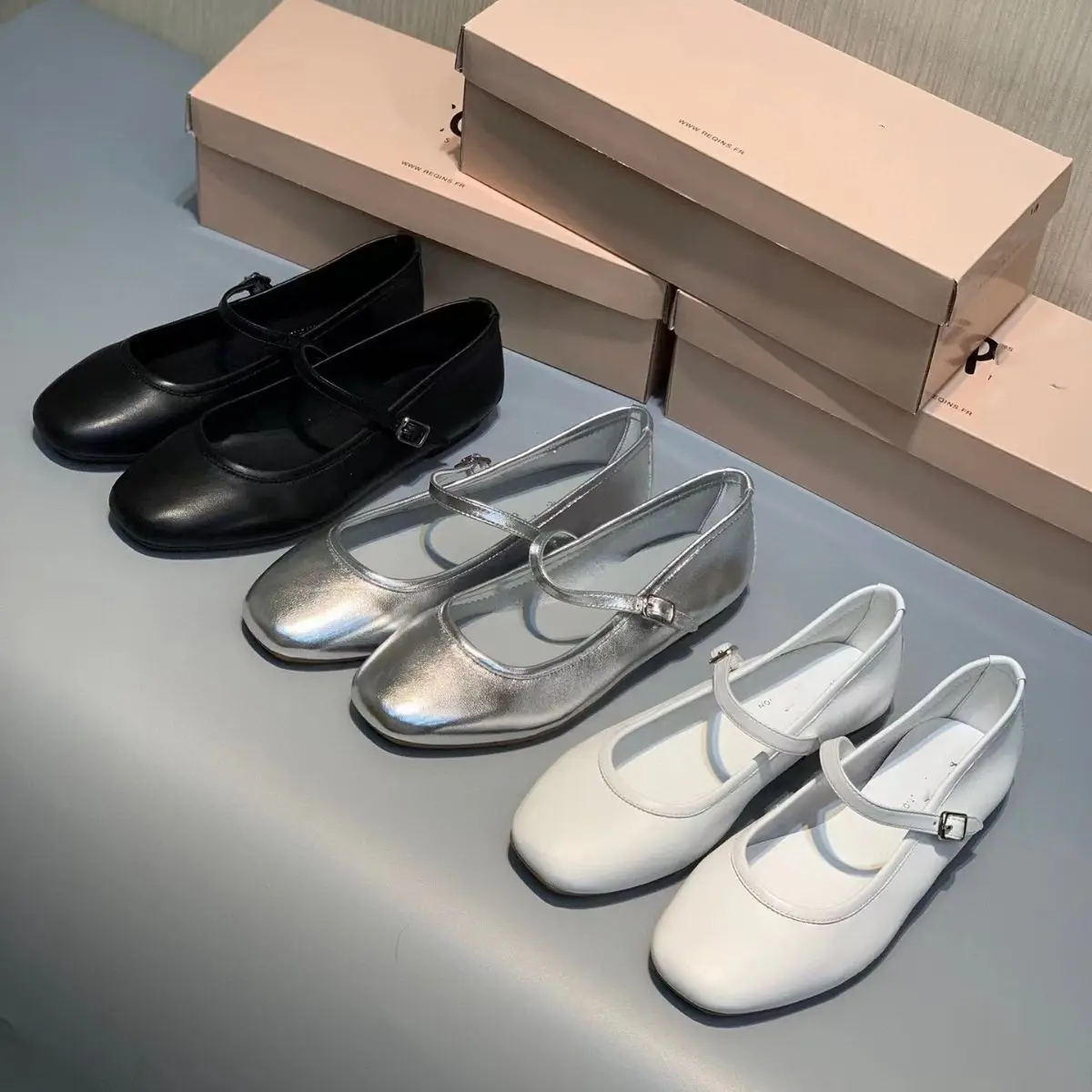 Spring Silver Buckle Strap Women Shoes Round Head Leather Flats Casual Cover Heel Zapatos Mujer
Spring Silver Buckle Strap Women Shoes Round Head Leather Flats Casual Cover Heel Zapatos Mujer