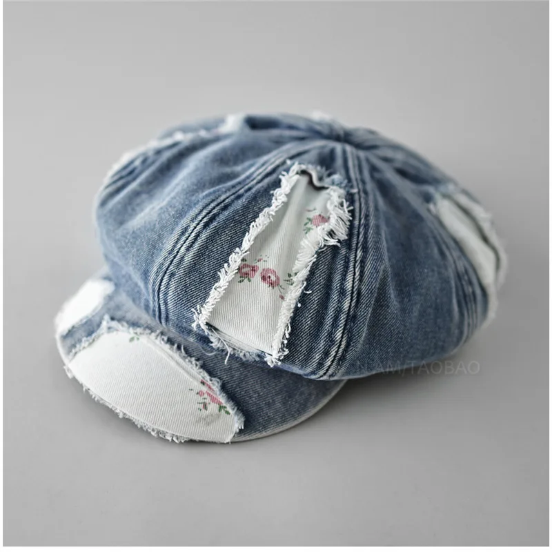 Women's All-Season Fashion Beret - Distressed Acrylic Hat (56-58cm) with Spliced & Floral Patchwork
Women's All-Season Fashion Beret - Distressed Acrylic Hat (56-58cm) with Spliced & Floral Patchwork