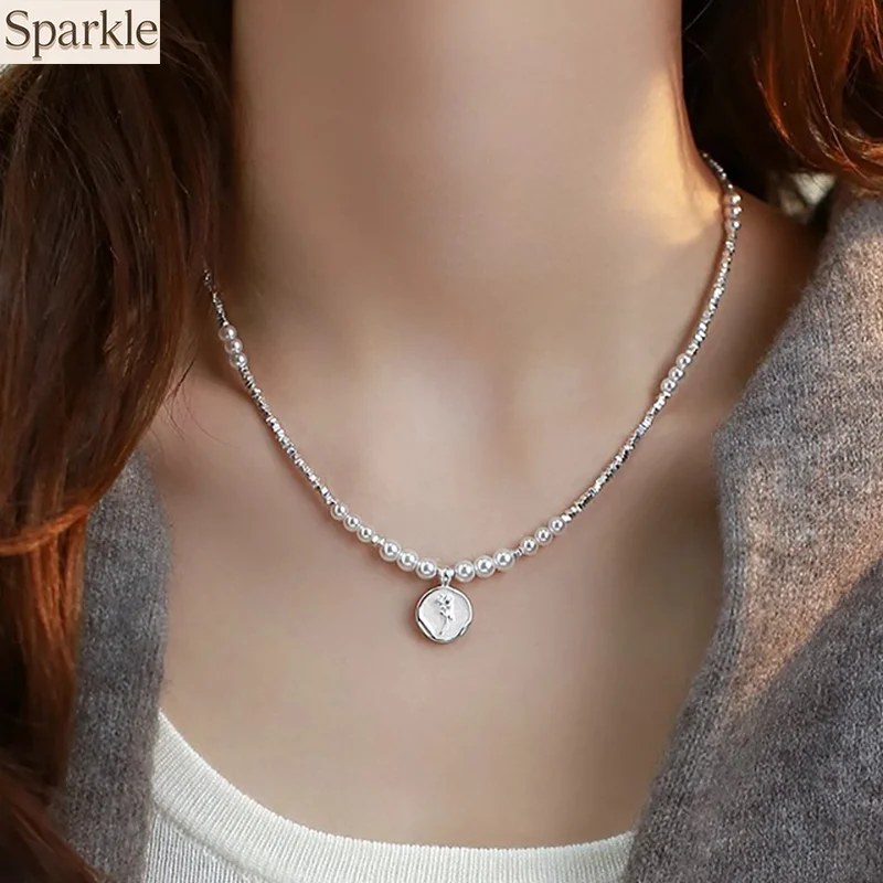 Splicing Pearl Broken-Silver Color Round Pendant Necklace For Women Fashion Jewelry Fashion Chain Trendy Irregular Charm Design
Splicing Pearl Broken-Silver Color Round Pendant Necklace For Women Fashion Jewelry Fashion Chain Trendy Irregular Charm Design