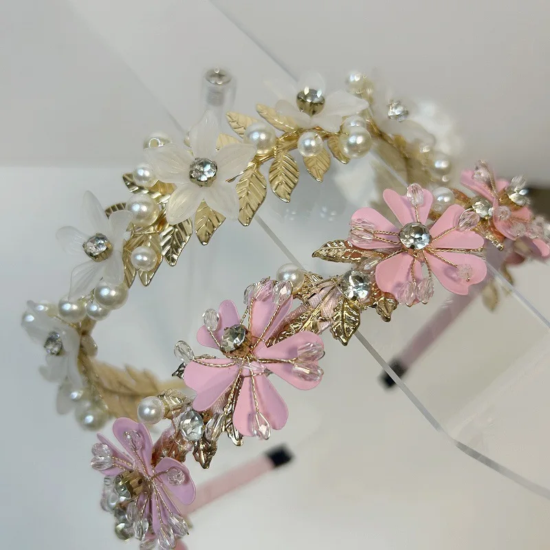 Romantic Botanical Flower Hairband Metal Leaf Trim Inlaid Crystal And Pearls For Bridesmaid Feminine Outfit Styling Head Crown
Romantic Botanical Flower Hairband Metal Leaf Trim Inlaid Crystal And Pearls For Bridesmaid Feminine Outfit Styling Head Crown