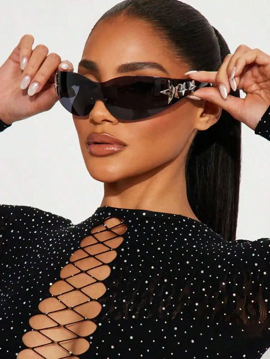 Studded Frameless Retro Sunglasses for Summer Beach & Outdoor Travel
Studded Frameless Retro Sunglasses for Summer Beach & Outdoor Travel