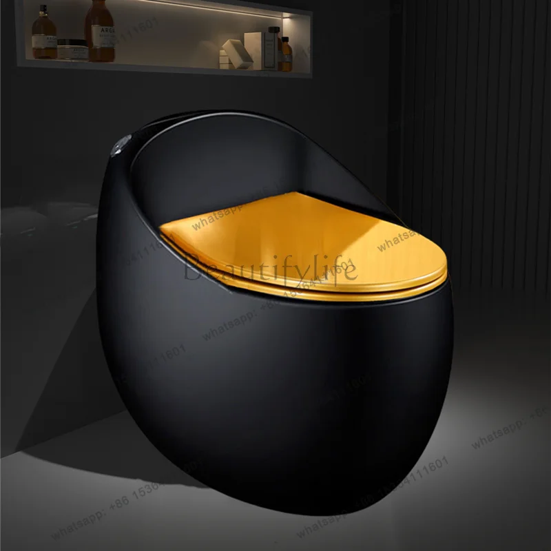 The new black and gold toilet toilet seat saves water and has a big impulse.
The new black and gold toilet toilet seat saves water and has a big impulse.