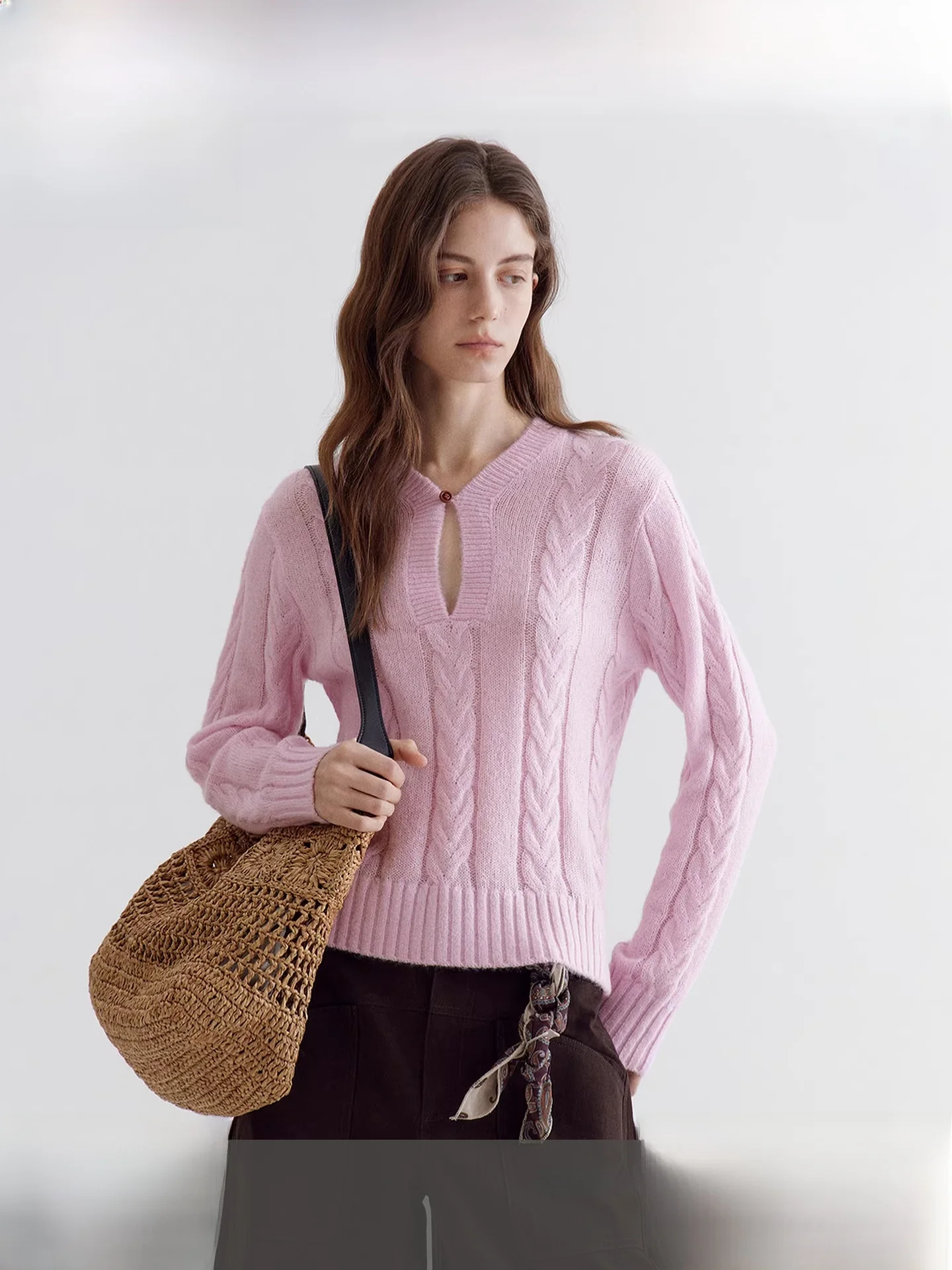 Fano Pink Gentle Sle Camere Sweater Women's Spring 2026 One Button Hollow V-ne Twisted Flower Top Commute Simple Sle
Fano Pink Gentle Sle Camere Sweater Women's Spring 2026 One Button Hollow V-ne Twisted Flower Top Commute Simple Sle