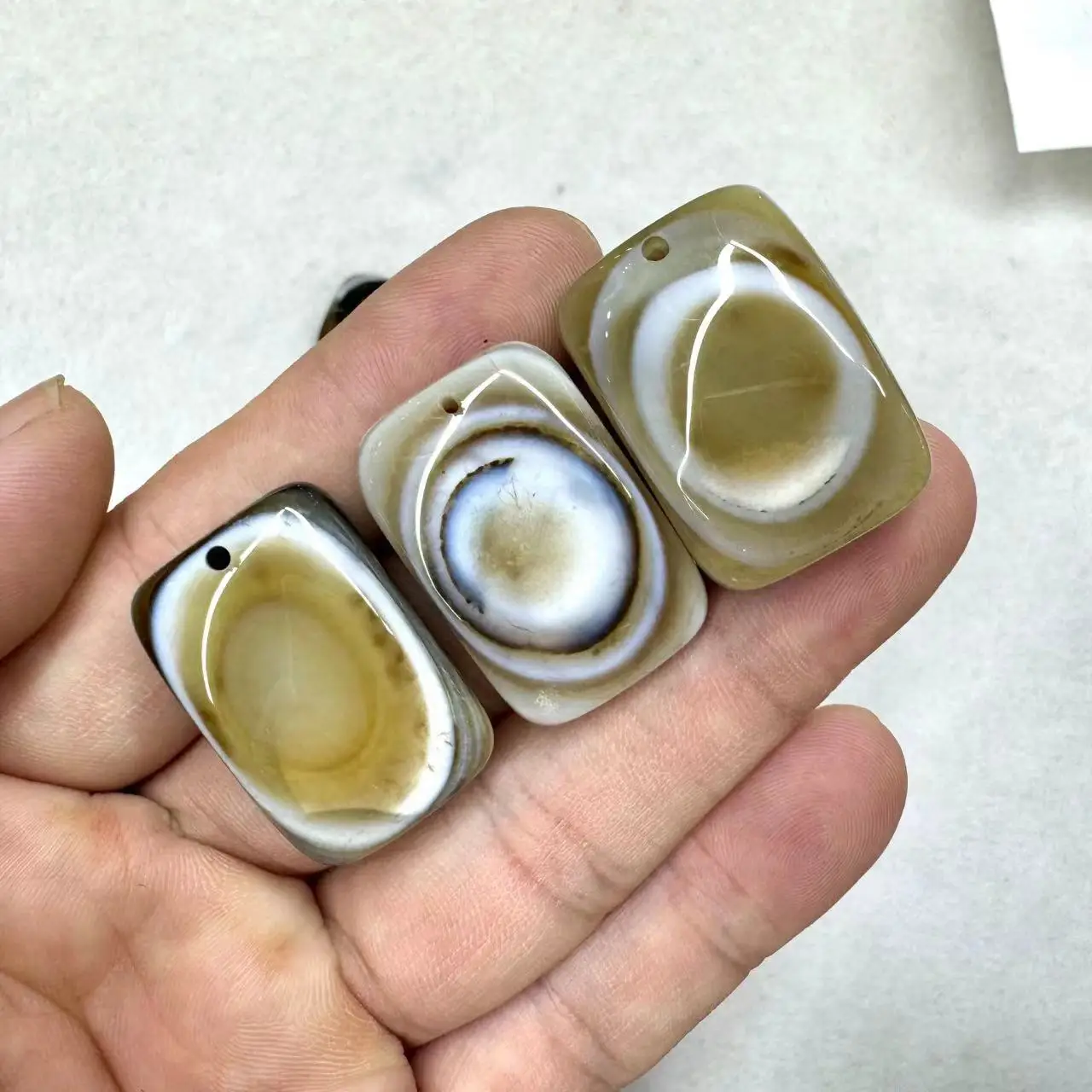 Натуральный агат Sardonyx, подвеска, прямоугольные глаза, бусины, драгоценные камни, ювелирные изделия, бесплатное ожерелье для женщин и мужчин для подарка, оптовая продажа
Натуральный агат Sardonyx, подвеска, прямоугольные глаза, бусины, драгоценные камни, ювелирные изделия, бесплатное ожерелье для женщин и мужчин для подарка, оптовая продажа