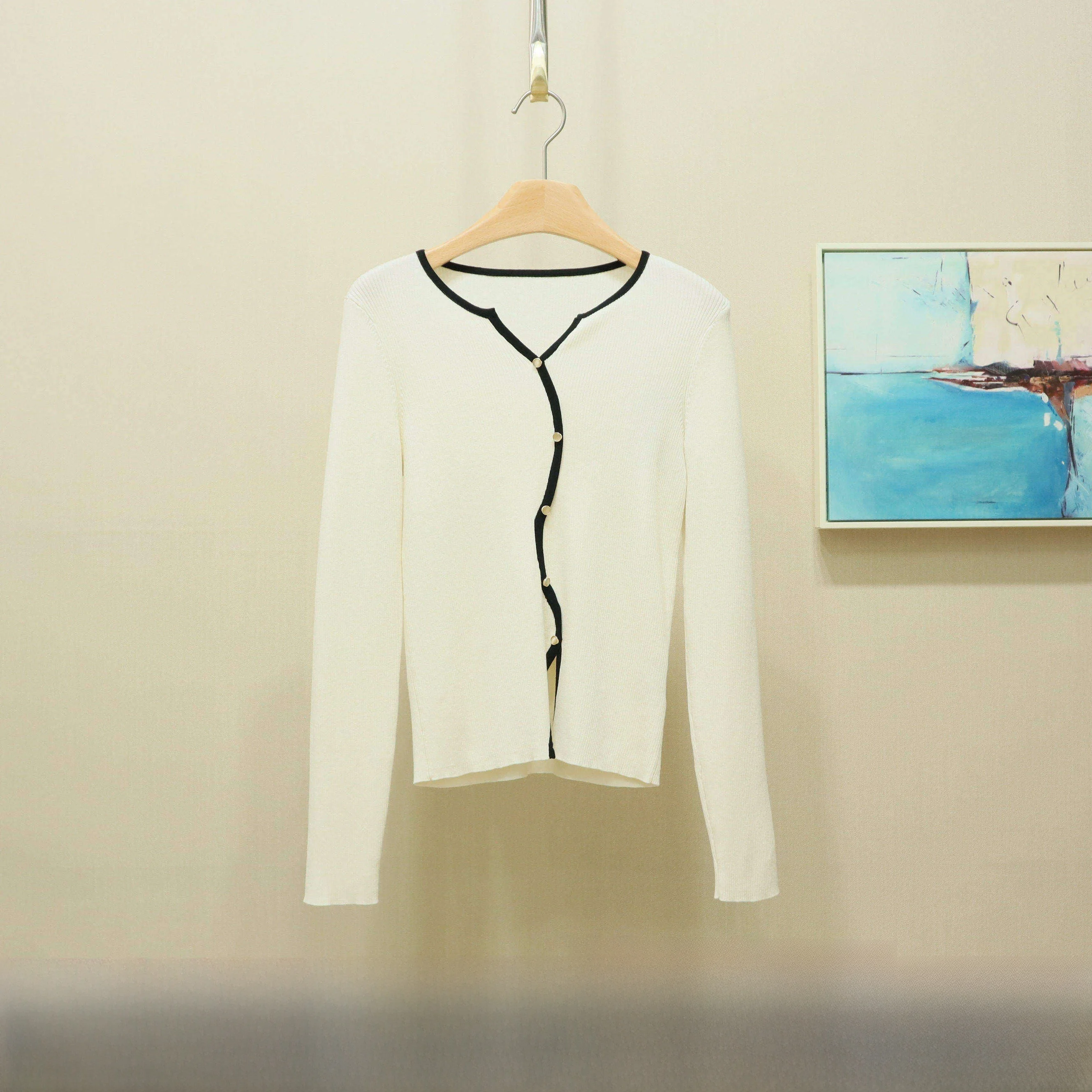 YSING Spring 2026 Design Sensation Knitted Sweater Long Sve V-Ne Regular Fit Korean Sle Commute Faion Women's Top
YSING Spring 2026 Design Sensation Knitted Sweater Long Sve V-Ne Regular Fit Korean Sle Commute Faion Women's Top