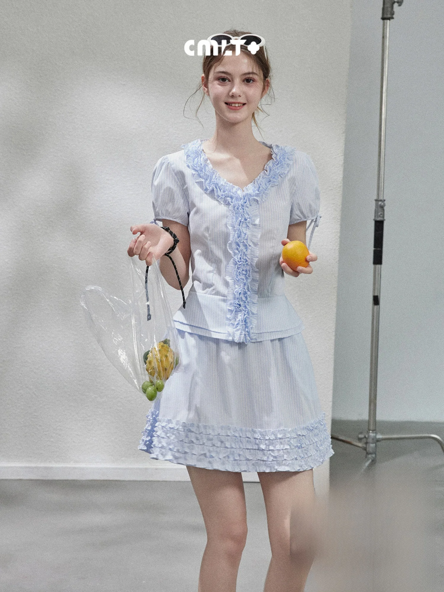 Летний хлопковый комплект с юбкой Callmelater для женщин: модный, с V-образным вырезом, дышащий, легкий, Mist Harbor
Летний хлопковый комплект с юбкой Callmelater для женщин: модный, с V-образным вырезом, дышащий, легкий, Mist Harbor