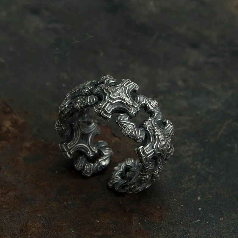 Taigu original design cross fashion version personalized retro domineering men's and women's ring finger ;Anti-allergy
Taigu original design cross fashion version personalized retro domineering men's and women's ring finger ;Anti-allergy