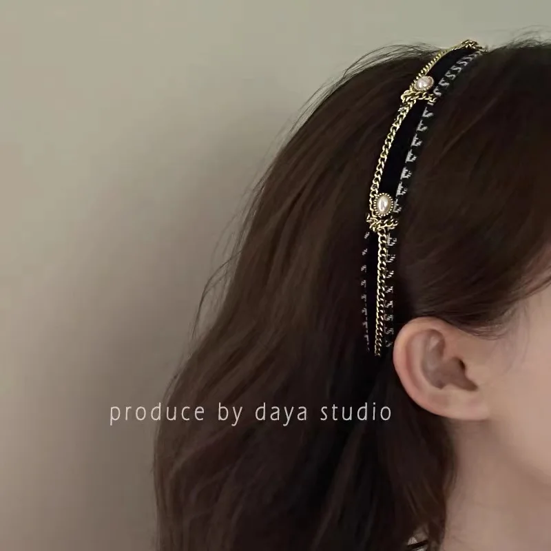 French Girl Pearl Chain Headband Internet Celebrity 2026 New Advanced Sense Hair Hoop Simple Versatile Barrette
French Girl Pearl Chain Headband Internet Celebrity 2026 New Advanced Sense Hair Hoop Simple Versatile Barrette