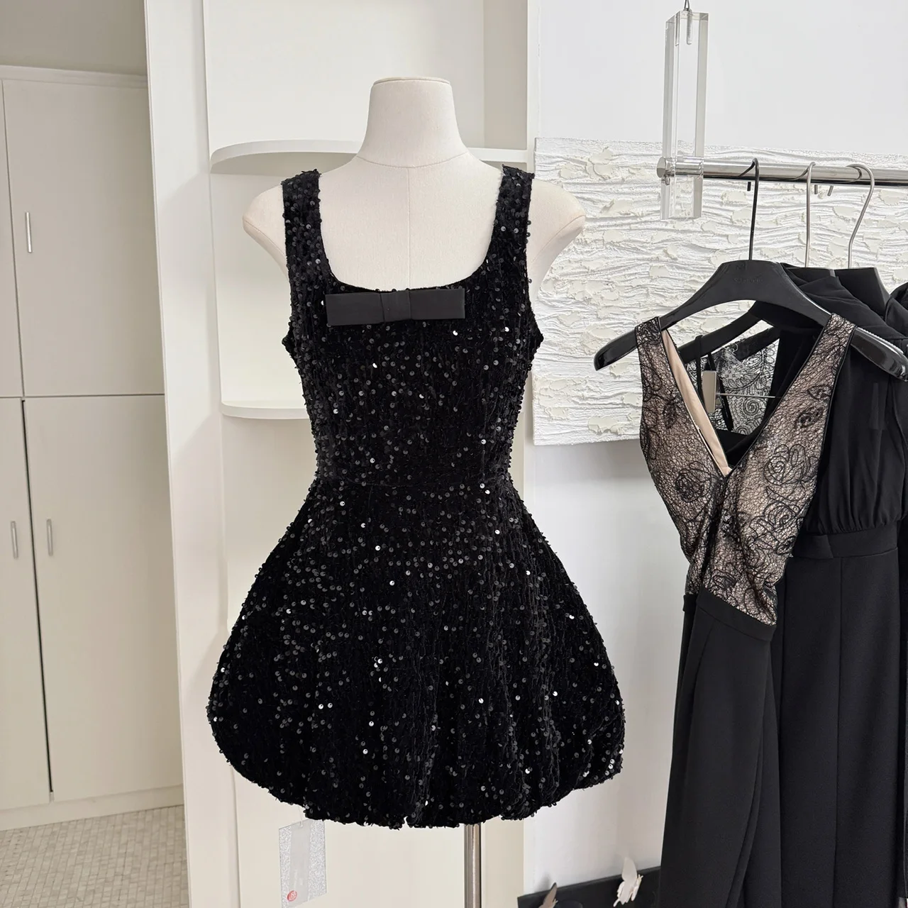 Summer Vintage Graduation Women Mini Sequin Dress Sparkly Frock Birthday Shoujo Party One-Piece 2000s Aesthetic Evening Prom nEW
Summer Vintage Graduation Women Mini Sequin Dress Sparkly Frock Birthday Shoujo Party One-Piece 2000s Aesthetic Evening Prom nEW