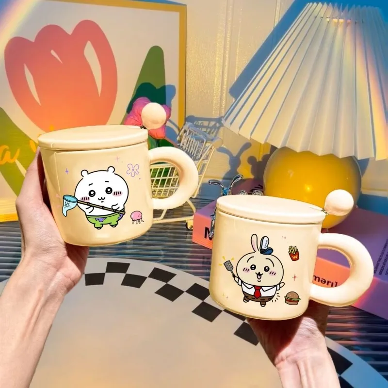 New Kawaii Chiikawa Cartoon Ceramic Cup with Lid and Spoon for Living Room Office High Appearance Level Meaningful Girl Gift
New Kawaii Chiikawa Cartoon Ceramic Cup with Lid and Spoon for Living Room Office High Appearance Level Meaningful Girl Gift