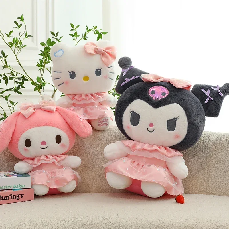 Sanrio большой размер Kawaii мультфильм Hello Kitty Kuromi My Melody Kuromi плюшевая кукла юбка с цветком аниме мягкая комната деко подарки для детей
Sanrio большой размер Kawaii мультфильм Hello Kitty Kuromi My Melody Kuromi плюшевая кукла юбка с цветком аниме мягкая комната деко подарки для детей