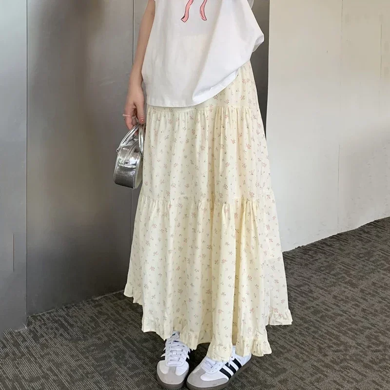 Модные милые юбки-миди с цветочным принтом для женщин, новинка 2023 года, летние пляжные плиссированные юбки с оборками, женские юбки трапециевидной формы с высокой талией
Модные милые юбки-миди с цветочным принтом для женщин, новинка 2023 года, летние пляжные плиссированные юбки с оборками, женские юбки трапециевидной формы с высокой талией