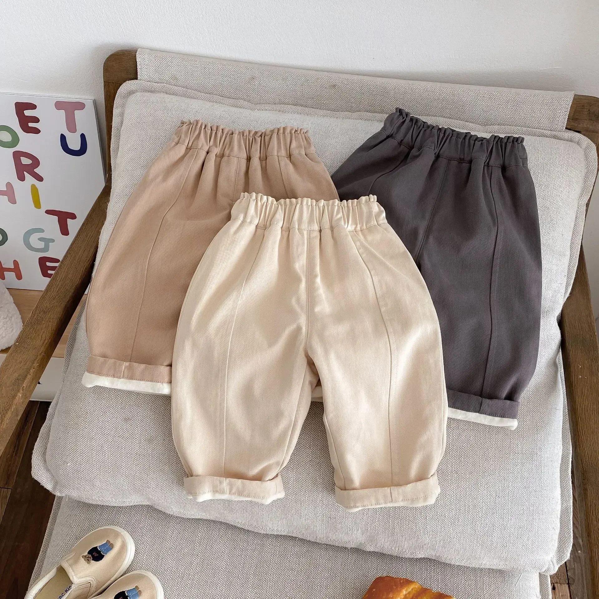 Children's Velvet Casual Pants Children's Clothing for Boys and Girls Solid Color Thick and Versatile Casual Pants
Children's Velvet Casual Pants Children's Clothing for Boys and Girls Solid Color Thick and Versatile Casual Pants