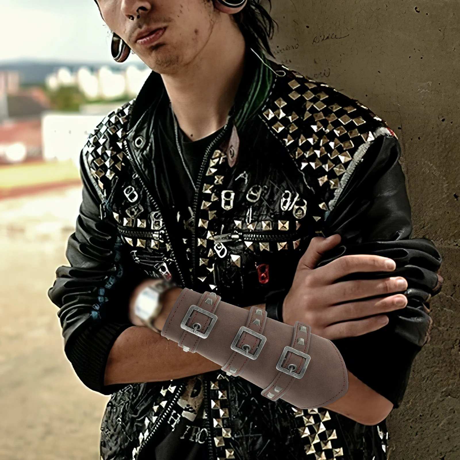 1Pair Medieval Wrist Band Stylish Personality Accessory for Stage Play Costume Party Riding Medieval Wristband
1Pair Medieval Wrist Band Stylish Personality Accessory for Stage Play Costume Party Riding Medieval Wristband