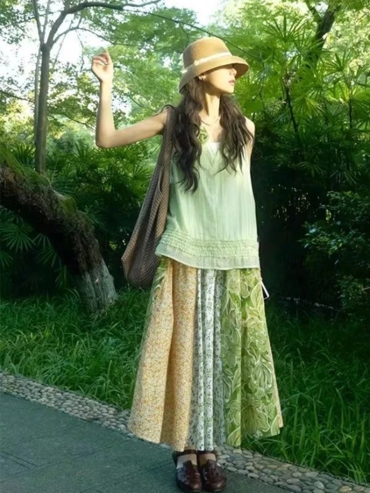 Boho 2Pcs Green Shirred Cami Patchwork Floral Midi Skirt Set Women Cottagecore Casual Vacation Matching Outfit
Boho 2Pcs Green Shirred Cami Patchwork Floral Midi Skirt Set Women Cottagecore Casual Vacation Matching Outfit
