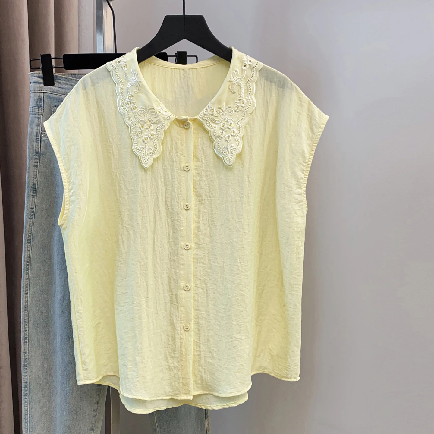 Large Size Women's Shirt Embroidered Lace Collar 3D Embroidery Summer New Style Thin Cotton Top Outerwear Fashionable Commute...
Large Size Women's Shirt Embroidered Lace Collar 3D Embroidery Summer New Style Thin Cotton Top Outerwear Fashionable Commute...