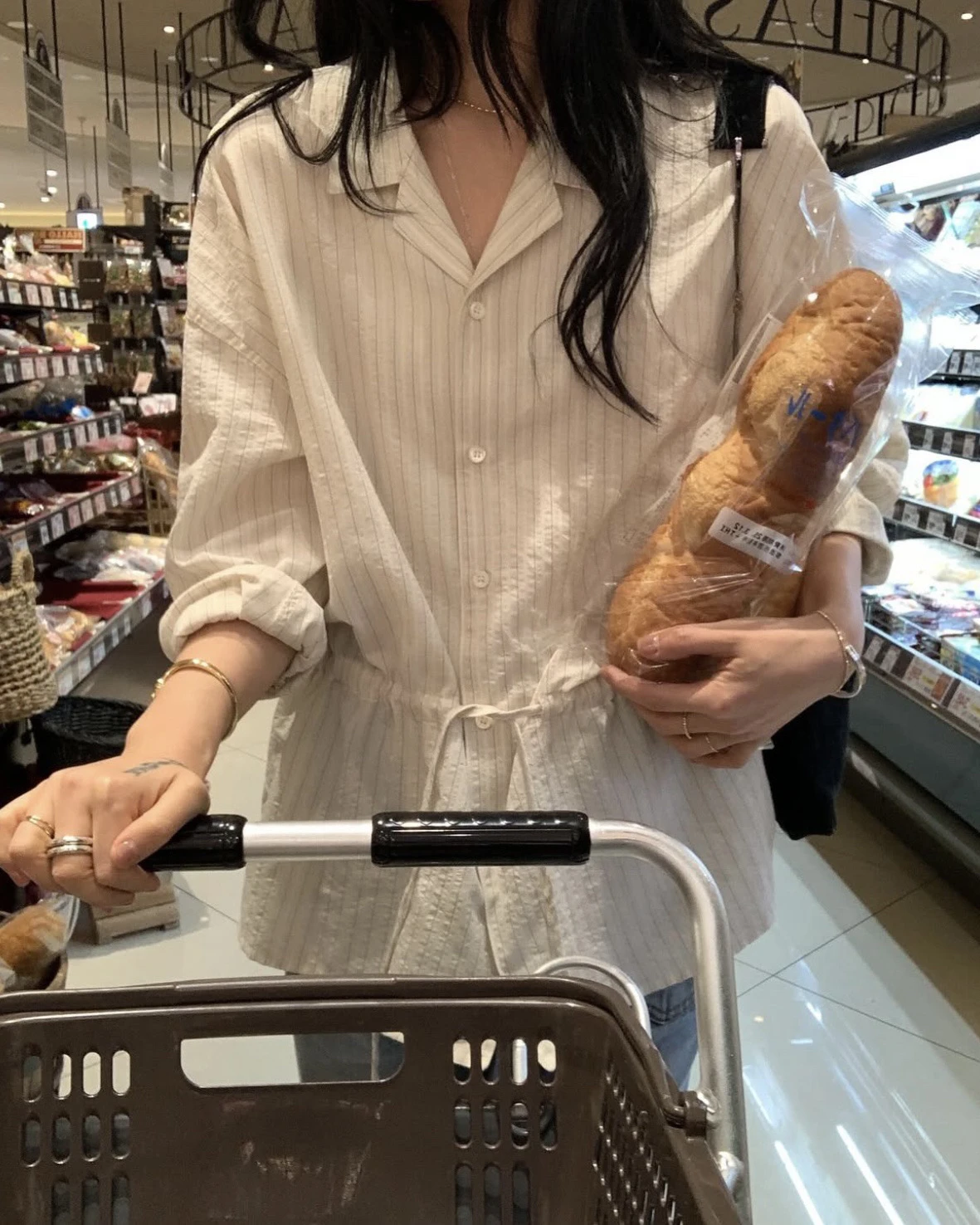 Casual Sle Long Sve Collar irt Button Detail Loose Fit Striped Pattern Women's Spring Summer New Arrival
Casual Sle Long Sve Collar irt Button Detail Loose Fit Striped Pattern Women's Spring Summer New Arrival