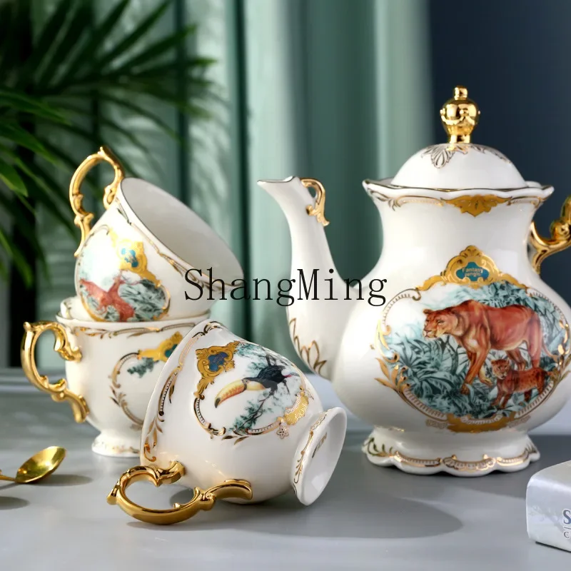 CL ceramic coffee cup coffee set English painted coffee and saucer set household light luxury afternoon flower
CL ceramic coffee cup coffee set English painted coffee and saucer set household light luxury afternoon flower