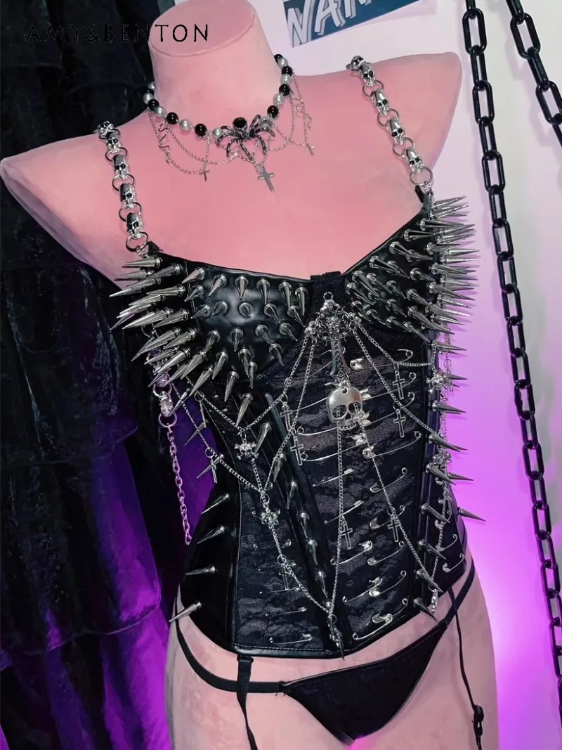 Japanese Summer Y2K Hot European and American Sexy Punk Goth Rivet Skull Shoulder Strap Tide Yabi Culture Suspender Vest Women
Japanese Summer Y2K Hot European and American Sexy Punk Goth Rivet Skull Shoulder Strap Tide Yabi Culture Suspender Vest Women