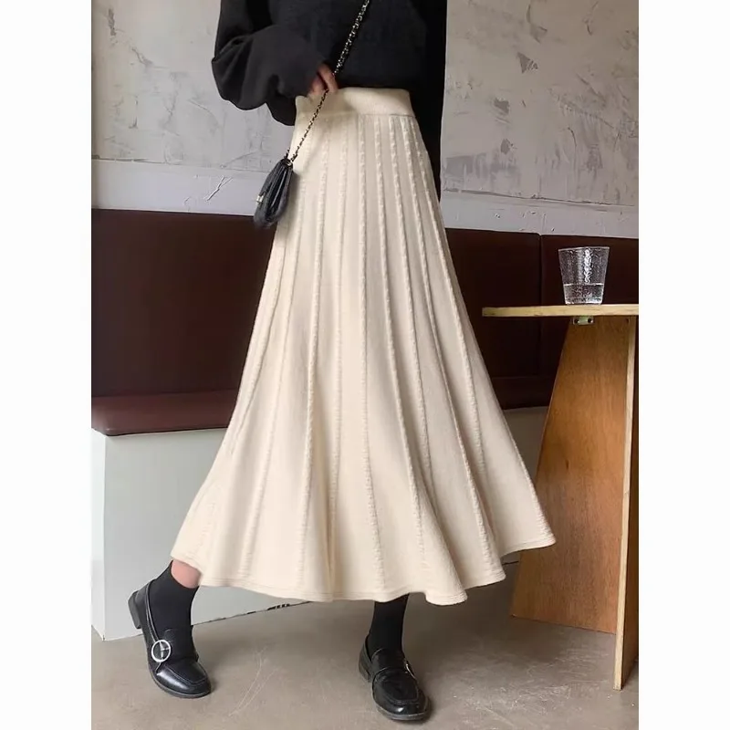 Autumn and Winter Women's Solid Color Knitted Elastic High Waist Pleated A-Line Shirring Fashion Casual Korean All Match Skirt
Autumn and Winter Women's Solid Color Knitted Elastic High Waist Pleated A-Line Shirring Fashion Casual Korean All Match Skirt