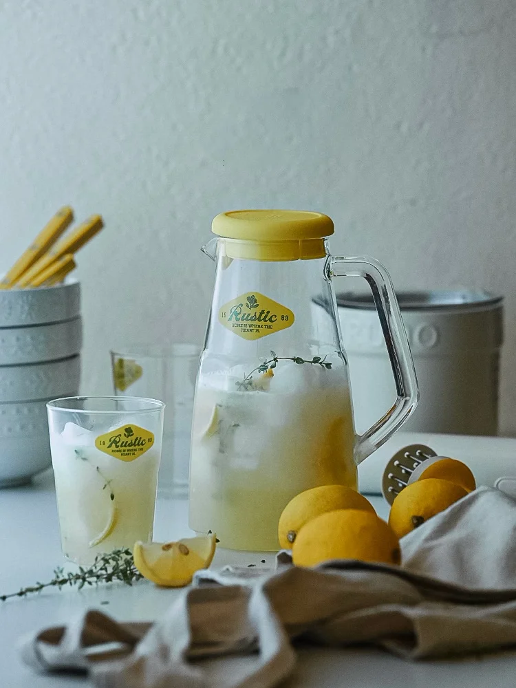 Ins Popular Thick Glass Cool Water Bottle Cups Summer American Retro Style Large Capacity 1.5L Home Drinkware Yellow Green Color
Ins Popular Thick Glass Cool Water Bottle Cups Summer American Retro Style Large Capacity 1.5L Home Drinkware Yellow Green Color