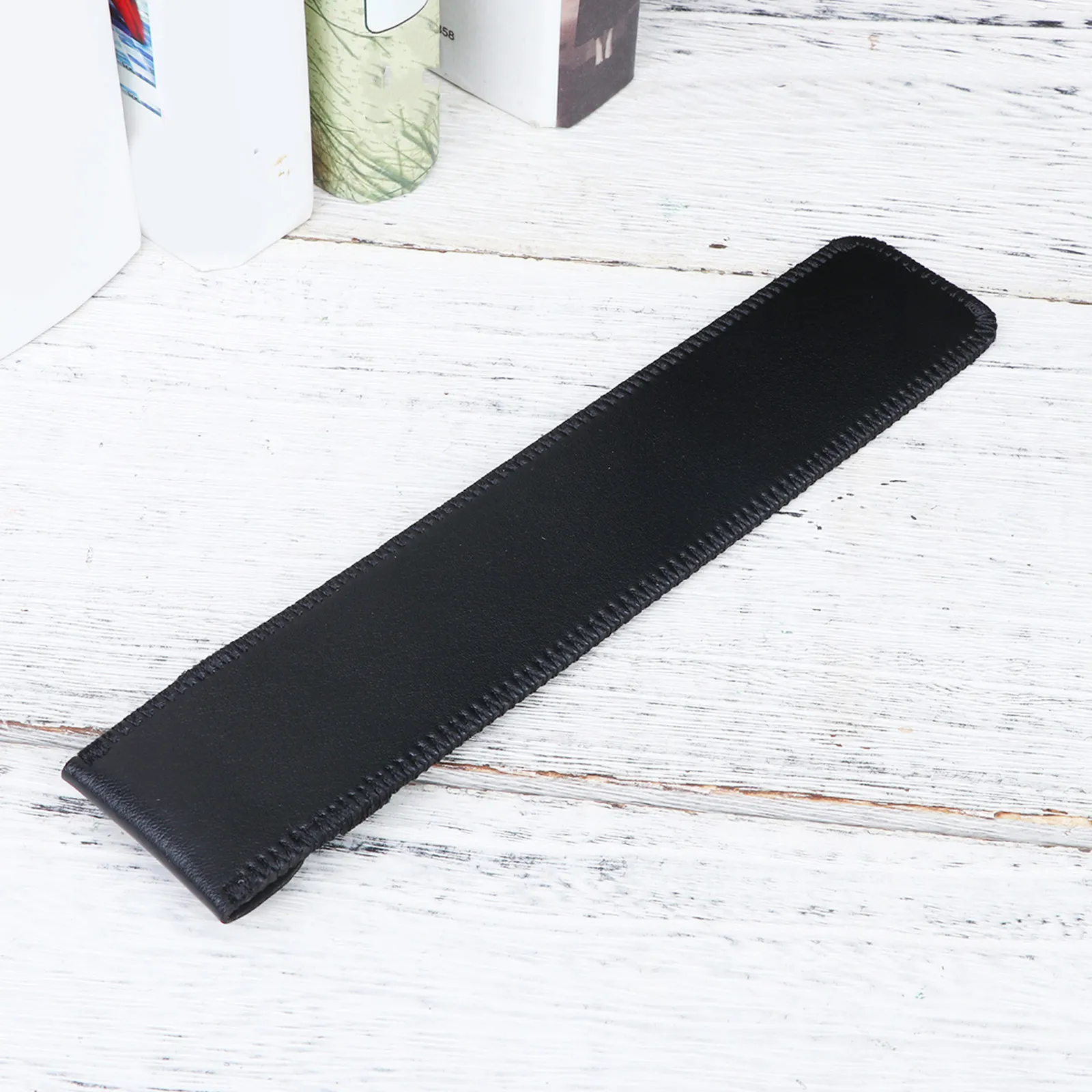 Protective Case for Pencil 360 Degree Full Protection Scratch Roll-Off Prevention Tip Cover Easy Install
Protective Case for Pencil 360 Degree Full Protection Scratch Roll-Off Prevention Tip Cover Easy Install