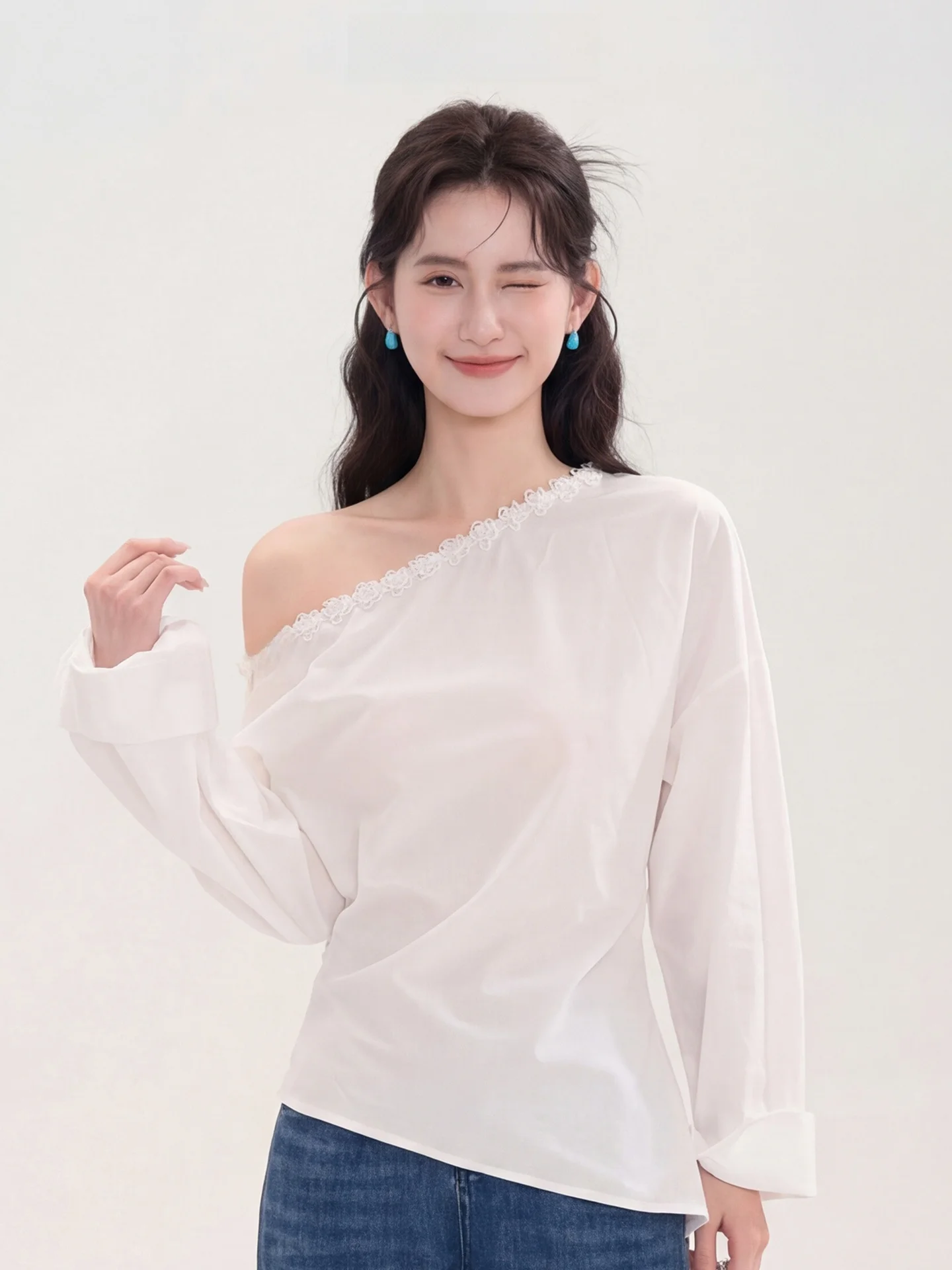 Heme Spring Casual Style Women's Long Sleeve Shirt Fabric Slant Shoulder Pleated Beaded Flower Design Top
Heme Spring Casual Style Women's Long Sleeve Shirt Fabric Slant Shoulder Pleated Beaded Flower Design Top