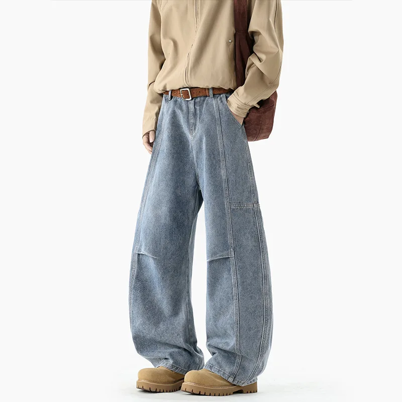 Джинсовые брюки для мужчин, большие и высокие M-5XL, потертые джинсовые брюки, лоскутные уличные джинсы, свободный крой, широкие брюки, модные 2026
Джинсовые брюки для мужчин, большие и высокие M-5XL, потертые джинсовые брюки, лоскутные уличные джинсы, свободный крой, широкие брюки, модные 2026