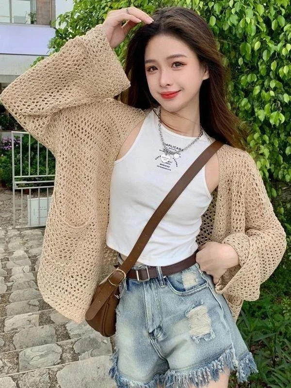 Women's Loose Knitted Long Sleeve Cardigan Lightweight Air Conditioning Top Breathable Hollow out Design Spring Summer Outerwear
Women's Loose Knitted Long Sleeve Cardigan Lightweight Air Conditioning Top Breathable Hollow out Design Spring Summer Outerwear
