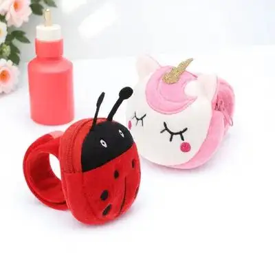 2Pcs Animal Shaped Purse Bracelet Slap Wristband Cute Kawaii Design Kids Gift Party Favors Storage Pouch Snap Band for Holidays
2Pcs Animal Shaped Purse Bracelet Slap Wristband Cute Kawaii Design Kids Gift Party Favors Storage Pouch Snap Band for Holidays