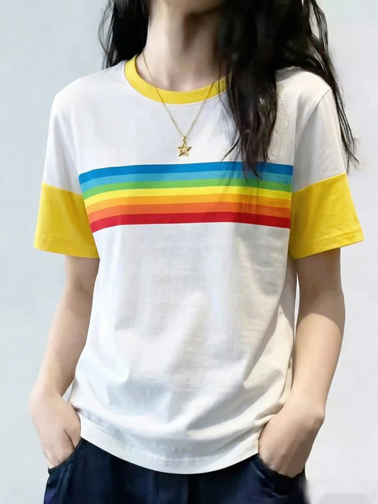 Laid-back Style Casual Short Sleeve T-shirt Color Block Design Versatile Summer Fashionable Top for Women Comfortable Loose Fit
Laid-back Style Casual Short Sleeve T-shirt Color Block Design Versatile Summer Fashionable Top for Women Comfortable Loose Fit