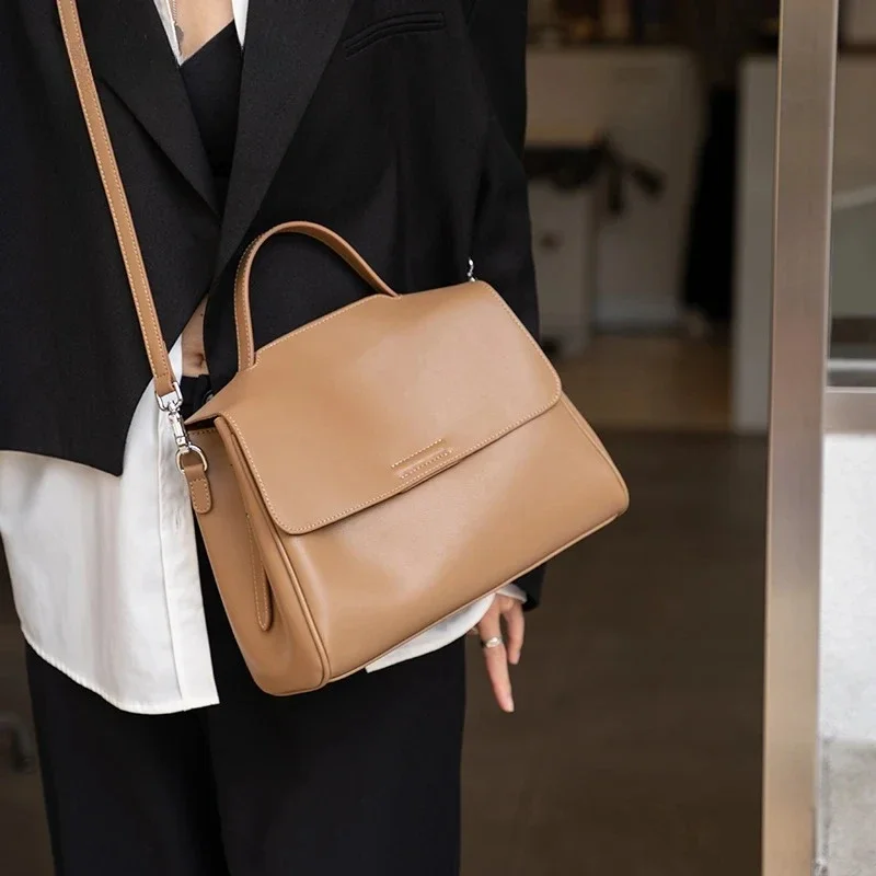 Napa Soft Cowhide Leather Tote Bag for Women Large Capacity Genuine Leather Shoulder Bag Designer Bucket Crossbody Purse
Napa Soft Cowhide Leather Tote Bag for Women Large Capacity Genuine Leather Shoulder Bag Designer Bucket Crossbody Purse