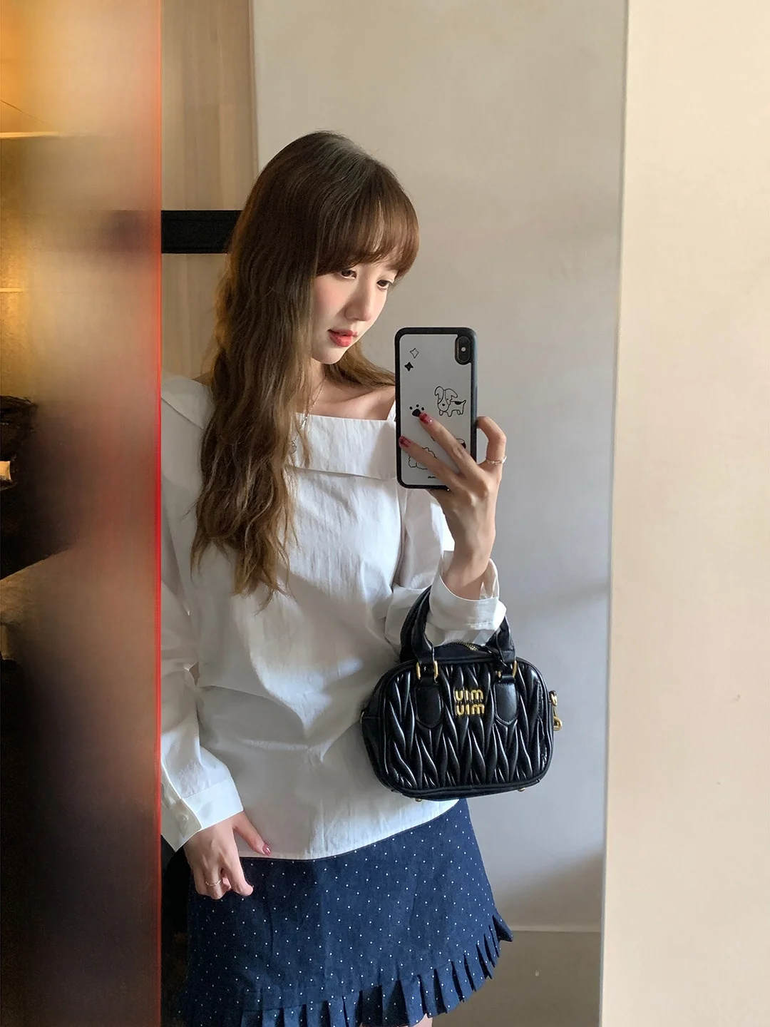 Женская блузка Lu Pure Desire с длинным рукавом, осенняя новинка 2025 года, корейский дизайн, приталенный крой, с вырезом на плече, дышащая, приятная к телу.
Женская блузка Lu Pure Desire с длинным рукавом, осенняя новинка 2025 года, корейский дизайн, приталенный крой, с вырезом на плече, дышащая, приятная к телу.