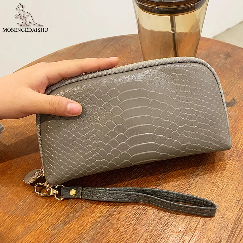 2023 Real Cowhide Leather Women Wallets Fashion Long Top Quality Card Holder Classic Female Coin Purses Zipper Clutch Phone Bags
2023 Real Cowhide Leather Women Wallets Fashion Long Top Quality Card Holder Classic Female Coin Purses Zipper Clutch Phone Bags