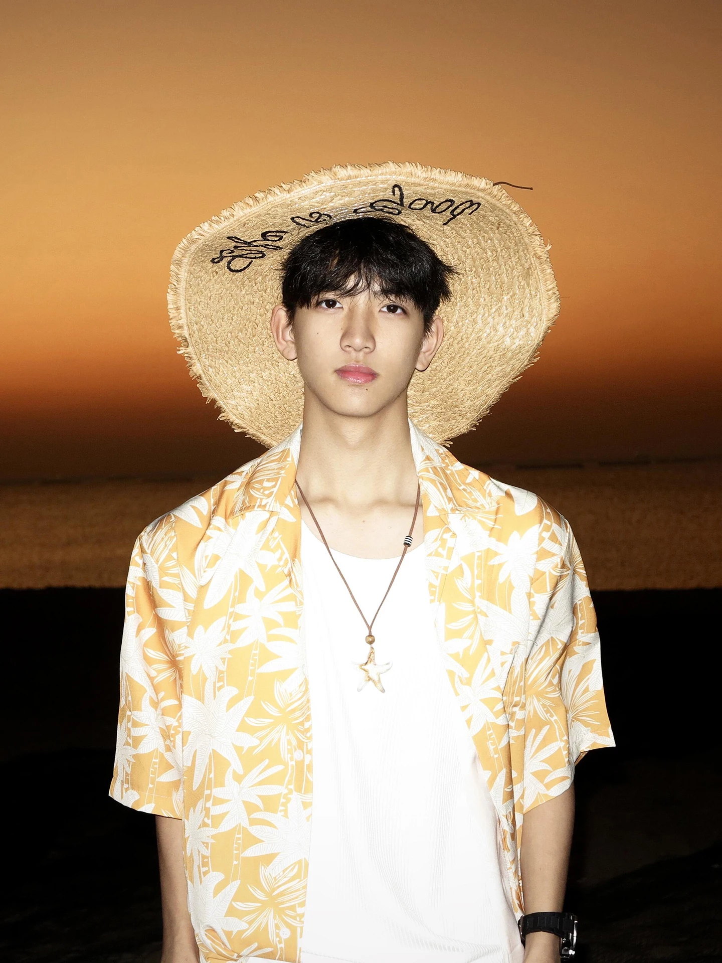 Casual Cuban Collar Floral Print Loose Fit Short Sleeve Men's Shirt Comfortable Summer Beach Vacation Fashionable Citywalk
Casual Cuban Collar Floral Print Loose Fit Short Sleeve Men's Shirt Comfortable Summer Beach Vacation Fashionable Citywalk