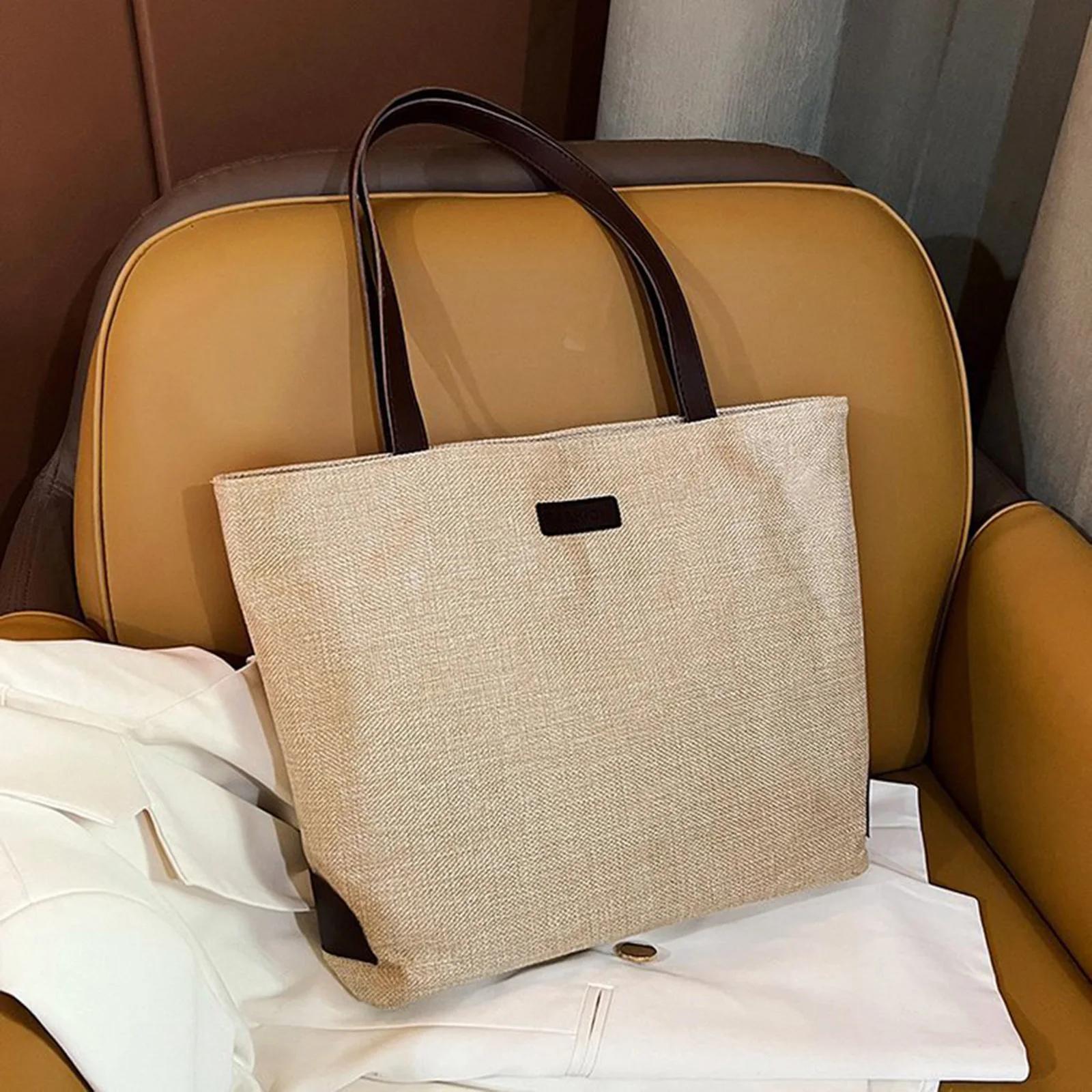 Cotton Linen Tote Bag Large Capacity Single Shoulder Bag Korean Style Casual Commuter Bag for Women
Cotton Linen Tote Bag Large Capacity Single Shoulder Bag Korean Style Casual Commuter Bag for Women