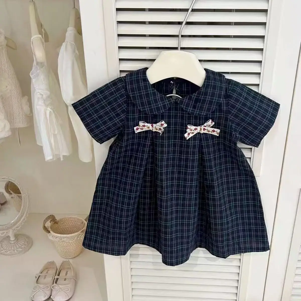 Girls Dress Spring and Summer 2026 Sweet and Cute Checkered Bow College Style Dress Stylish and Casual Daily Wear
Girls Dress Spring and Summer 2026 Sweet and Cute Checkered Bow College Style Dress Stylish and Casual Daily Wear