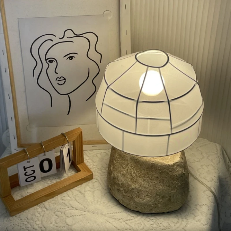 French Vintage Wabi-Sabi Table Lamp - Modern Luxurious Post-Modern Decorative Light Fixture with Creative Design
French Vintage Wabi-Sabi Table Lamp - Modern Luxurious Post-Modern Decorative Light Fixture with Creative Design
