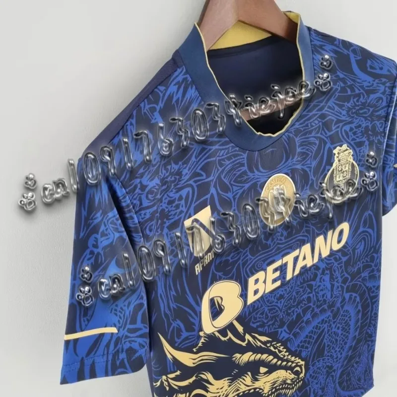22-23 Porto Special Edition Джерси Непопулярный футбольный трикотаж Версия для фанатов Одиночный топ с короткими рукавами Тренировочный трикотаж Дышащий 2025
22-23 Porto Special Edition Джерси Непопулярный футбольный трикотаж Версия для фанатов Одиночный топ с короткими рукавами Тренировочный трикотаж Дышащий 2025