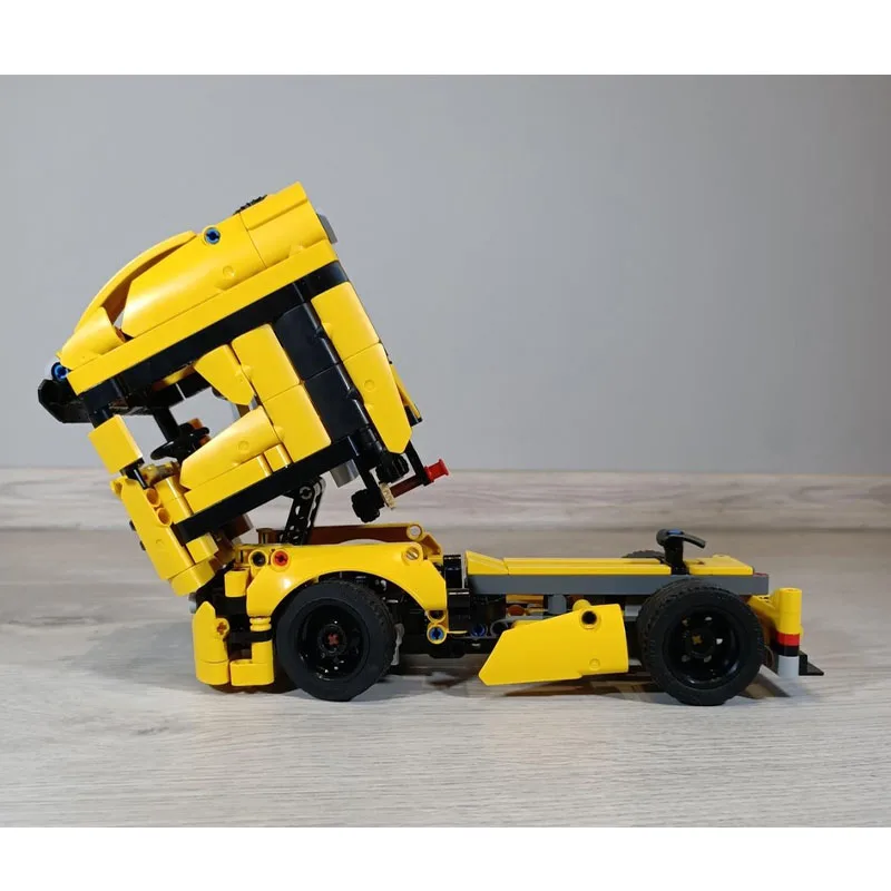 Конструктор MOC-220110: Классический новый грузовой полуприцеп, 619 деталей, креативный подарок на день рождения для мальчиков
Конструктор MOC-220110: Классический новый грузовой полуприцеп, 619 деталей, креативный подарок на день рождения для мальчиков