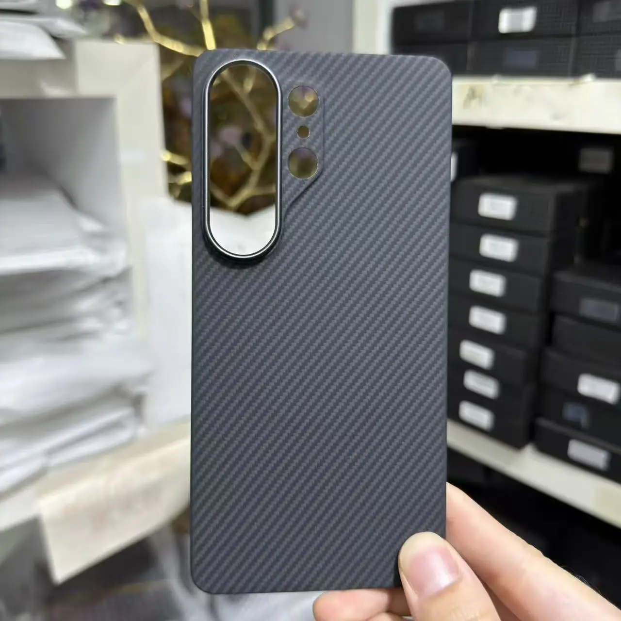 Магнитный чехол из арамидного волокна для Samsung Galaxy S26 Ultra, тонкий, противоударный, из настоящего карбона, жесткий, деловой стиль
Магнитный чехол из арамидного волокна для Samsung Galaxy S26 Ultra, тонкий, противоударный, из настоящего карбона, жесткий, деловой стиль